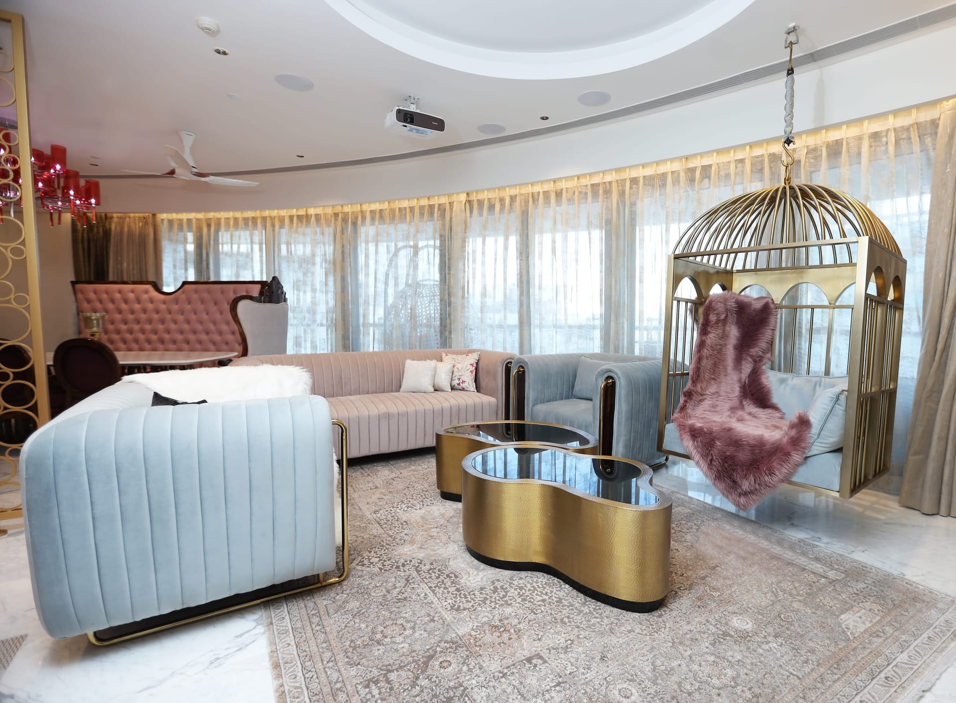 Motorized round channel, 40ft living room